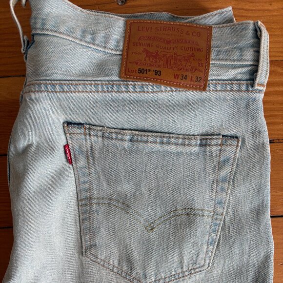 Levi's Premium Light Straight Leg Jeans - Picture 3 of 8